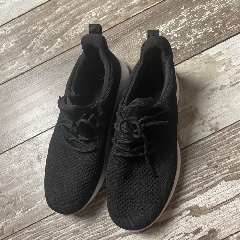 Black Slip on Sneakers (37.5) - Picture 5 of 8